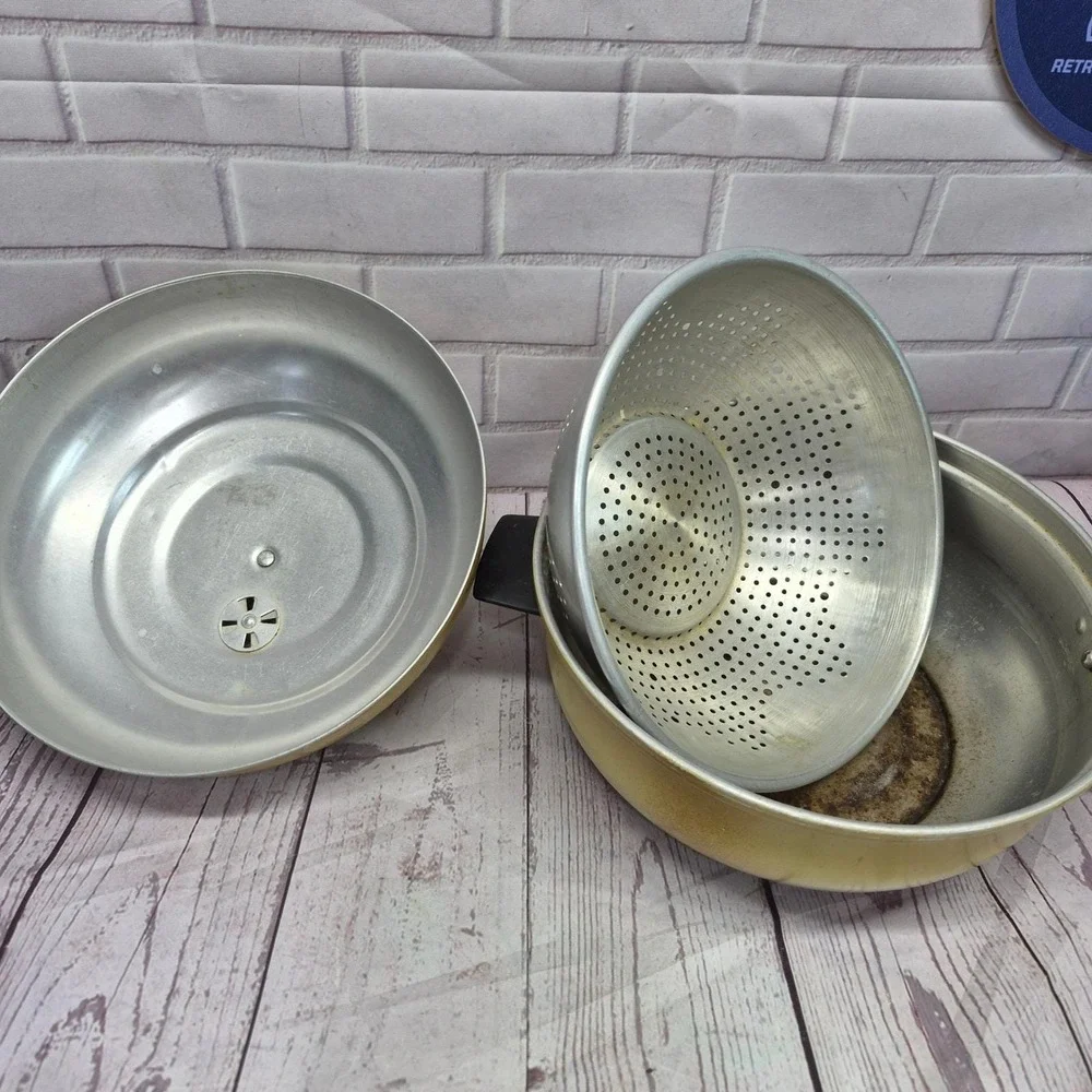 Vintage Mirro Aluminum Bun Warmer Steamer Harvest Yellow Buns Pot USA Made
